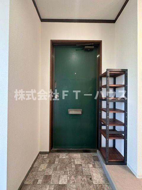 メゾン塩澤の玄関