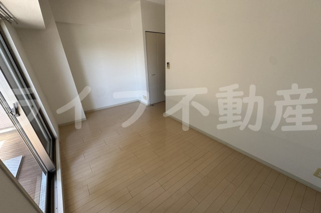 エステムプラザ大阪城パークフロントの洋室|個人の部屋や寝室として使える洋室です