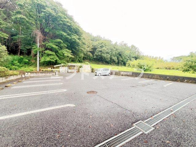 カーサ　モレラの駐車場|高崎、前橋のお部屋探しはエンドスケープまで！お客様の理想お聞かせ下さい♪