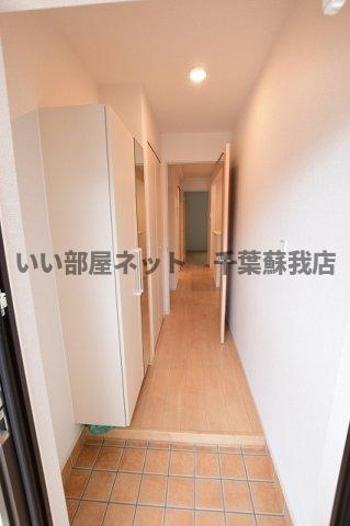 ヴィラ・コンフォートⅡの玄関|ゆったりとした玄関です