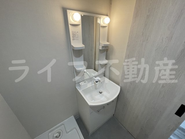 Lakia Maison瓢箪山の独立洗面台|朝の支度にも助かる、独立の洗髪洗面化粧台