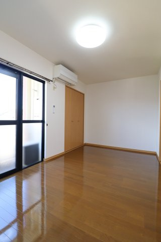 エスペランザの洋室