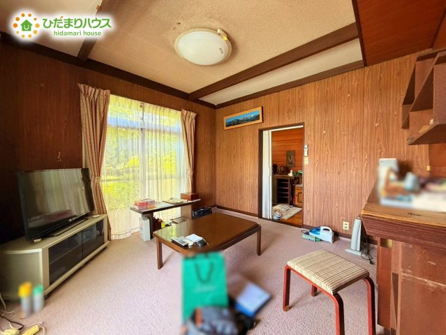 日立市西成沢町1丁目　中古戸建の居間・リビング|家族が自然と集まる、ゆとりあるダイニング。