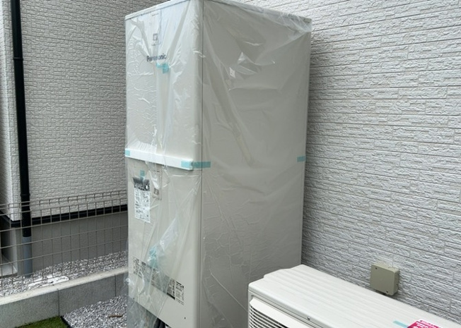 【発電・温水設備】 | 省エネ給湯器とは従来型の給湯器より熱効率が高く、少ない燃料でたくさんのお湯を沸かすことが出来る高効率な給湯器のことを指します。また、省エネ給湯器には種類があり、利便性や効果なども様々です。