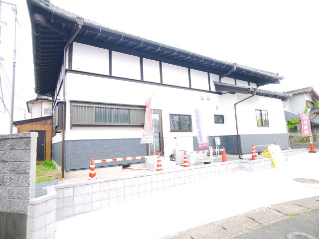 東金市南上宿　平屋中古戸建の外観|内外装リフォーム済み敷地約121坪駐車5台可能 リビング約16帖 都市ガス上下水 カスミ徒歩約10分