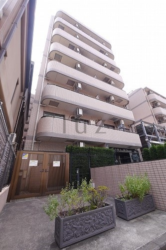 グリフォーネ横浜西口の外観