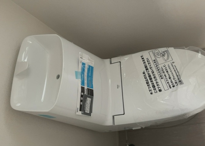 【トイレ】 | トイレは大きさや形、機能、抗菌性などが異なる多種多彩なタイプが各メーカーから出ています。それぞれに良さがあるため、事前にどういったタイプのトイレがいいのかをご家庭内で決めて、内見に行くといいでしょう。