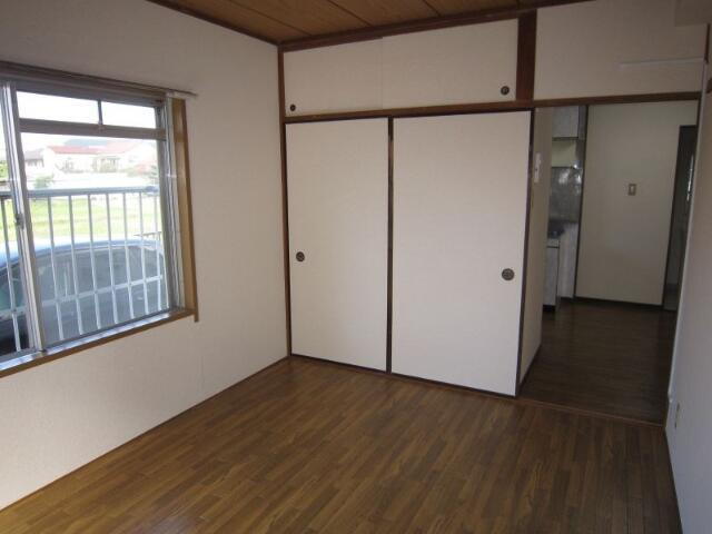 菅マンションの寝室