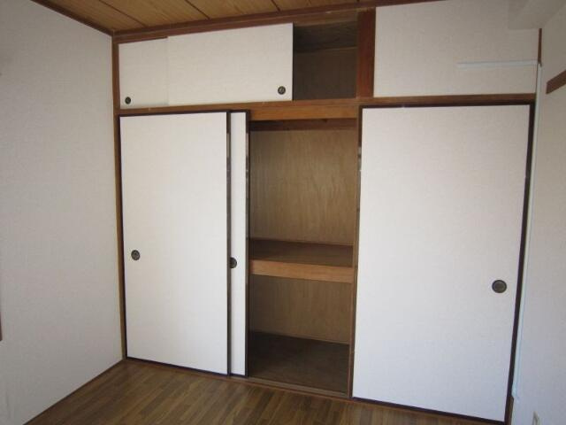 菅マンションの収納|天袋付の押入れで収納力アップ