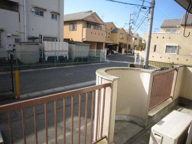 菅マンションのバルコニー|日当りの良いベランダ