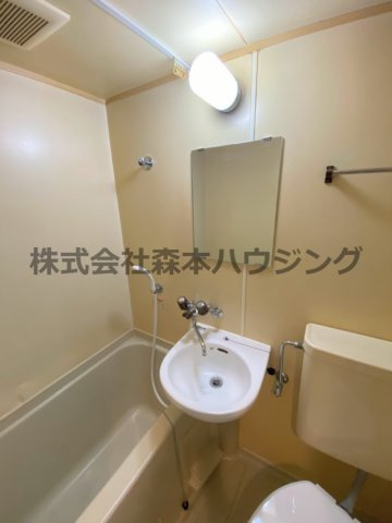 【洗面所】 | 　プレアール蔀屋本町 | 洗面所です