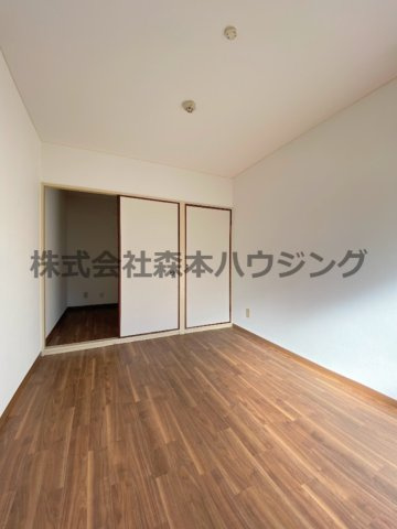 【洋室】 | 　プレアール蔀屋本町 | 使い勝手のいい洋室です