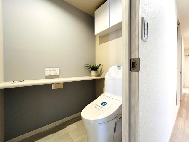 車生活の方には便利な立地◎室内は全居室６帖以上あるのでどの部屋も使いやすいのがGOOD☆最上階の眺望は言わずもがな、開けててきもちぃぃ♪な『ライオンズマンション横浜常盤台』リフォームのトイレ|トイレもきれいです