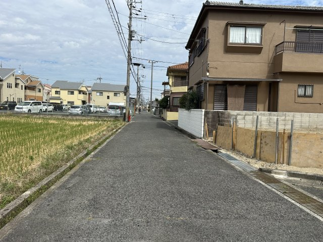 売土地　和泉市小田町2丁目の前面道路含む現地写真