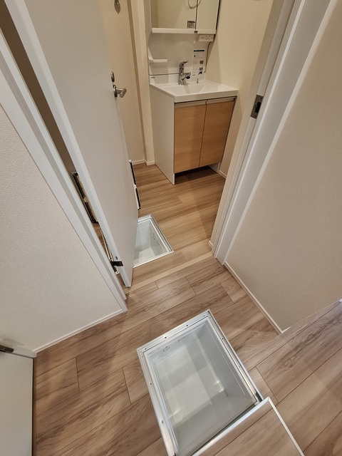 ＫＡＪ　大井町の内装|★室内物干しフック・防犯シャッター★
