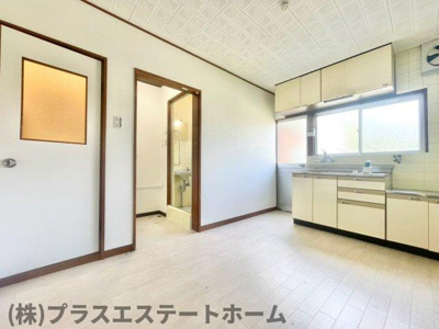 【居間・リビング】 | 西山町4丁目戸建
