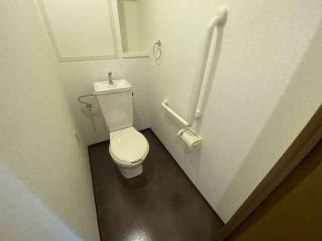 神戸市灘区灘北通６丁目の賃貸マンションのトイレ