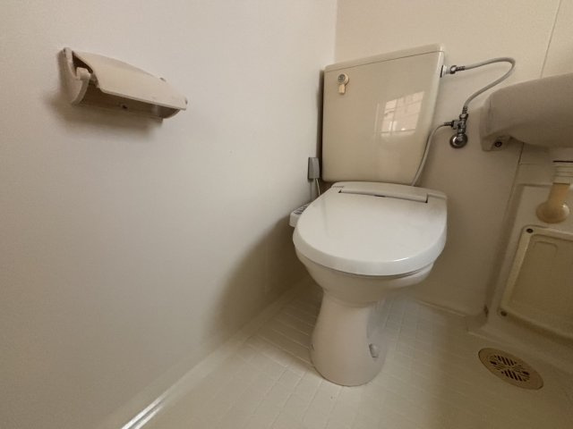 神戸市東灘区深江本町３丁目の賃貸マンションのトイレ