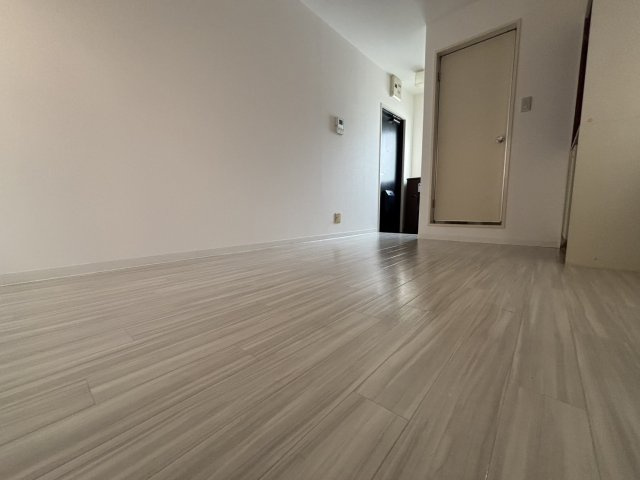 神戸市東灘区深江本町３丁目の賃貸マンションの居間・リビング