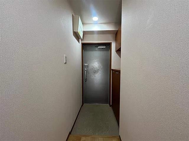 ラフィーネ御影の玄関