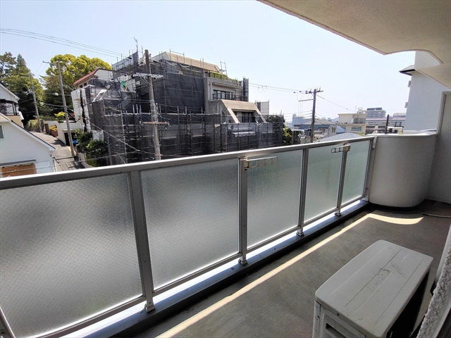 芦屋市東山町の賃貸マンションのバルコニー