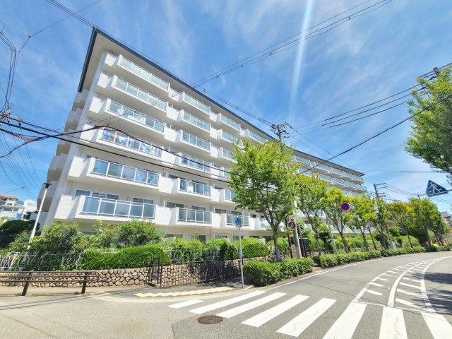 芦屋市東山町の賃貸マンション