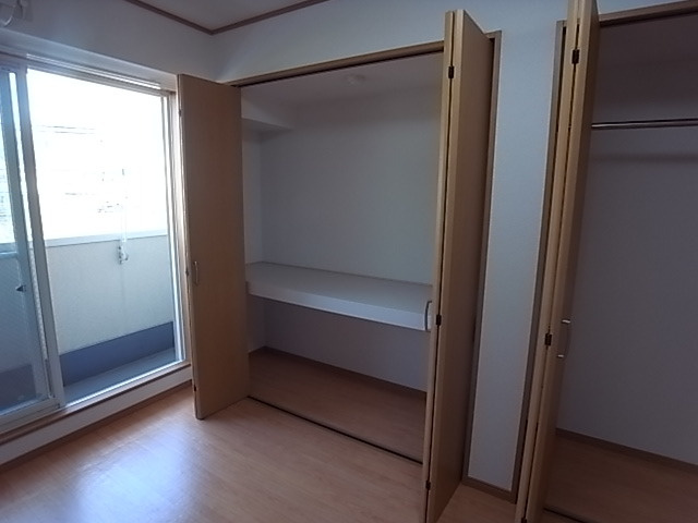 芦屋市前田町の賃貸マンションの収納