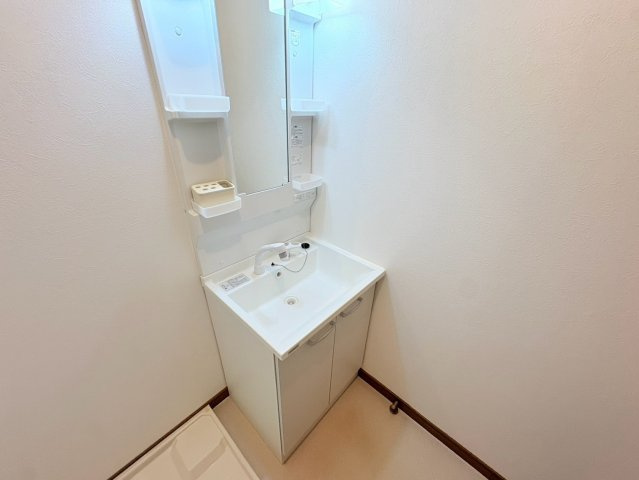 神戸市東灘区魚崎北町５丁目の賃貸マンションの洗面所
