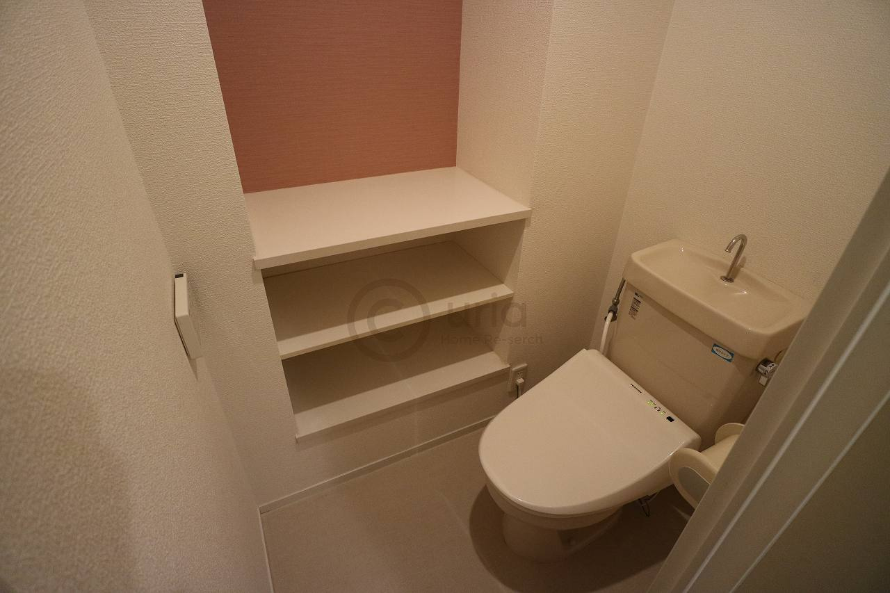 神戸市東灘区甲南町１丁目の賃貸マンションのトイレ
