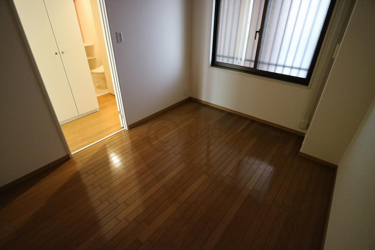 神戸市東灘区甲南町１丁目の賃貸マンションの洋室