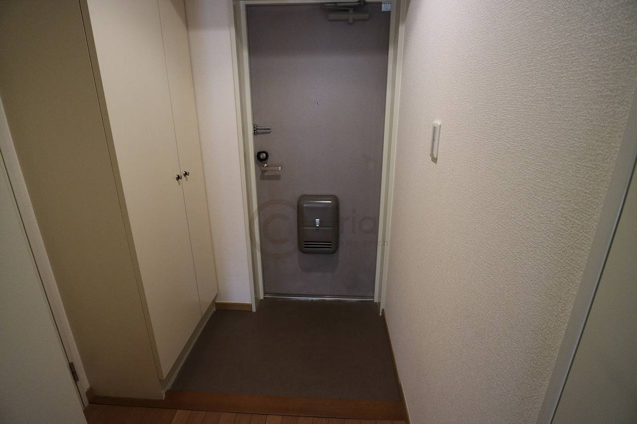 神戸市東灘区甲南町１丁目の賃貸マンションの玄関