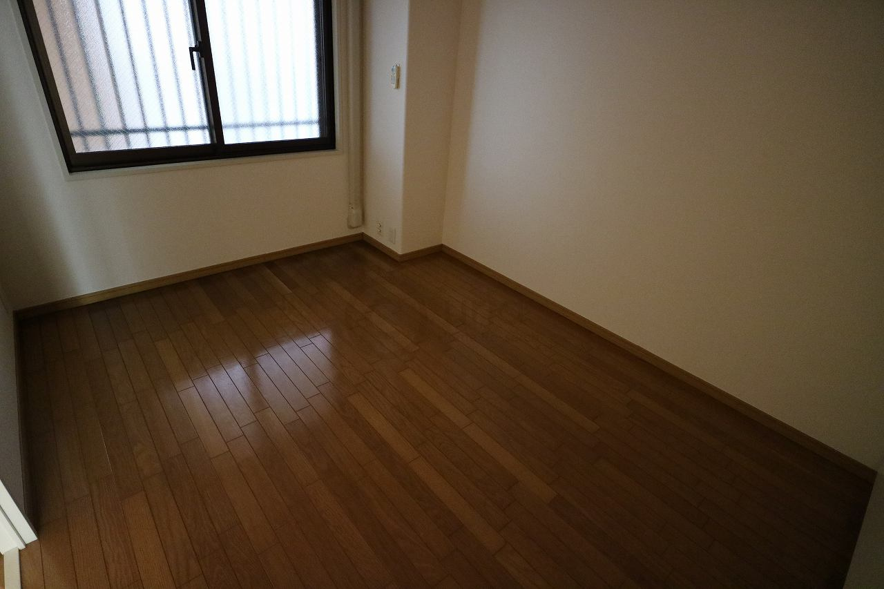 神戸市東灘区甲南町１丁目の賃貸マンションの居間・リビング