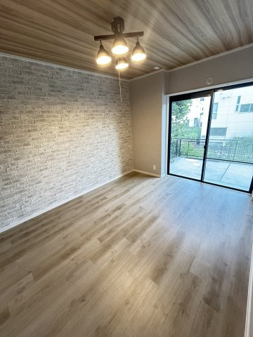 神戸市中央区上筒井通７丁目の賃貸マンションの居間・リビング