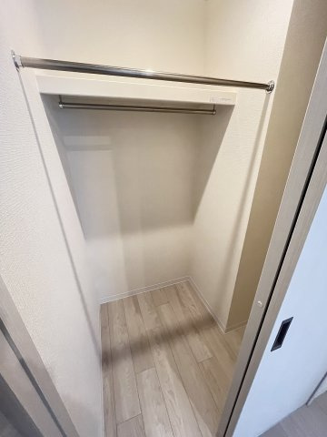 神戸市中央区元町通７丁目の賃貸マンションの収納