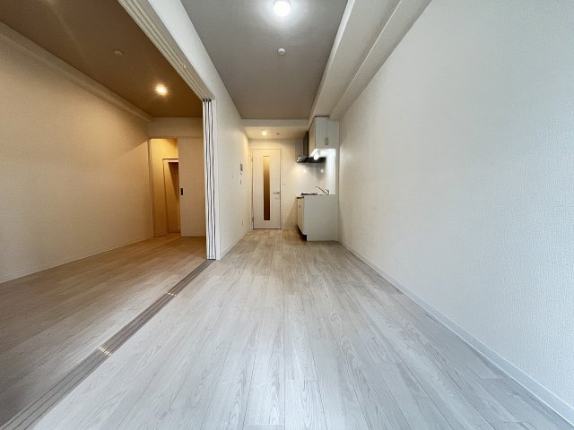 神戸市中央区元町通７丁目の賃貸マンションの居間・リビング