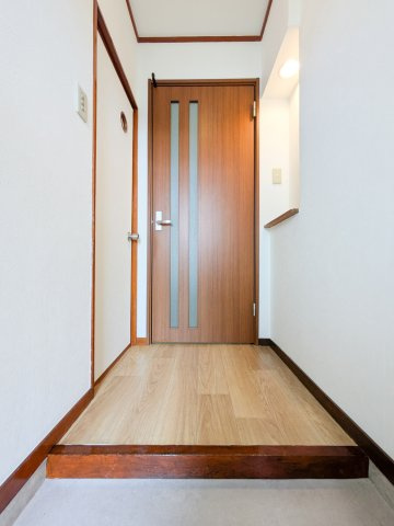 神戸市東灘区本山中町３丁目の賃貸マンションの玄関