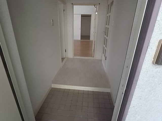 神戸市灘区篠原台の賃貸マンションの玄関