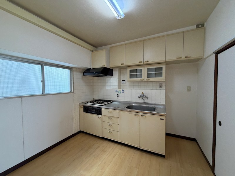 神戸市東灘区魚崎中町１丁目の賃貸マンションの居間・リビング
