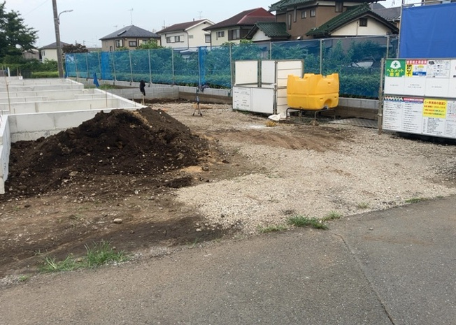 【内装】 | 内装はとにかくおしゃれなものがいい！と選ぶ前に、まず住んだ後のことを想像してみましょう。住んでみたらコンセントの位置が悪くて使いにくいなど出てきます。事前にどの家電をどこに置くか想定しておきましょう。