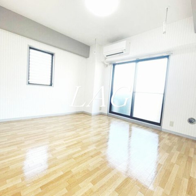 【居間・リビング】 | ベルテ雅 | 洋室のお部屋です。