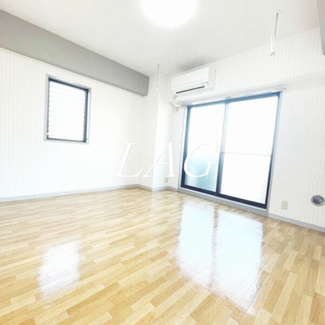 【居間・リビング】 | ベルテ雅 | 洋室のお部屋です。