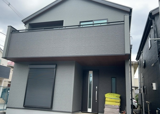 【内装】 | 内装はとにかくおしゃれなものがいい！と選ぶ前に、まず住んだ後のことを想像してみましょう。住んでみたらコンセントの位置が悪くて使いにくいなど出てきます。事前にどの家電をどこに置くか想定しておきましょう。