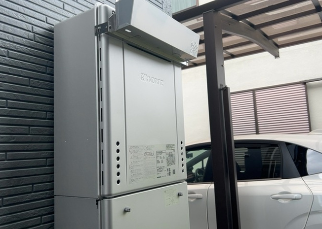 【発電・温水設備】 | 省エネ給湯器とは従来型の給湯器より熱効率が高く、少ない燃料でたくさんのお湯を沸かすことが出来る高効率な給湯器のことを指します。また、省エネ給湯器には種類があり、利便性や効果なども様々です。