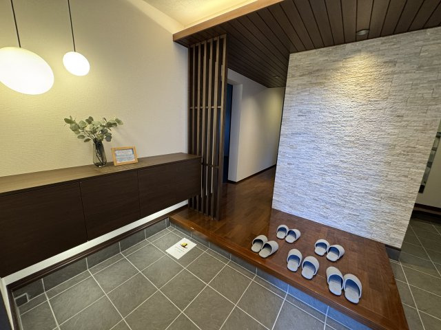 さいたま市浦和区岸町◆豪華な中古戸建ての玄関