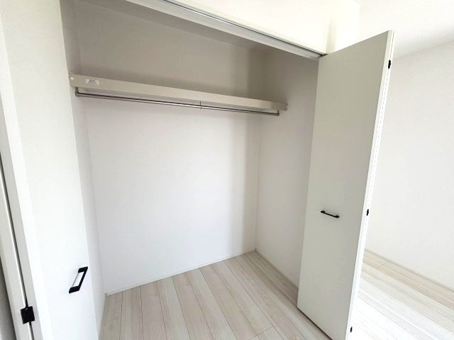 入間市東町4丁目の収納|2階洋室の収納です。