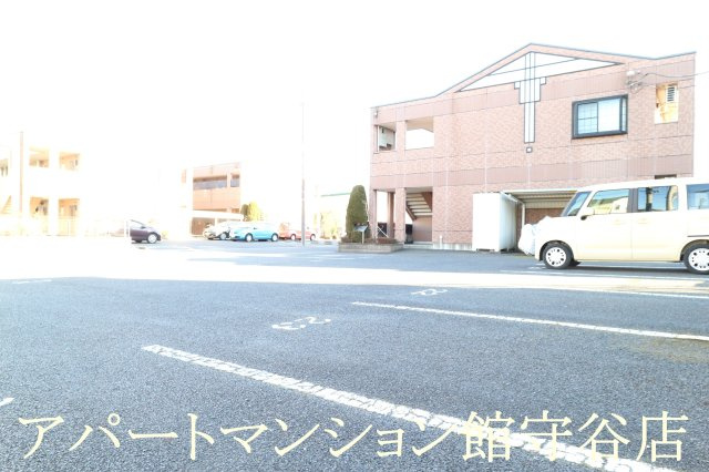 ＡＵＴＨＯＲ千草Ⅰの駐車場