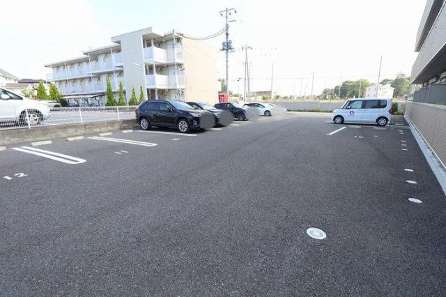 セレーナ並木の駐車場|駐車場