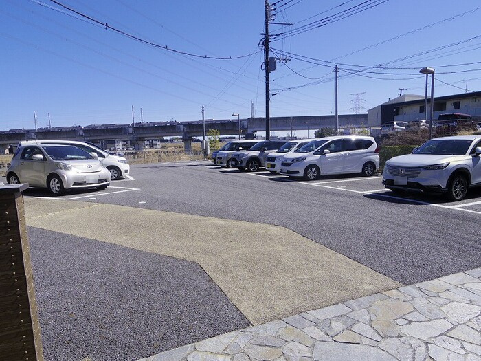 ジャルダン・ドゥ・ローズの駐車場|駐車場