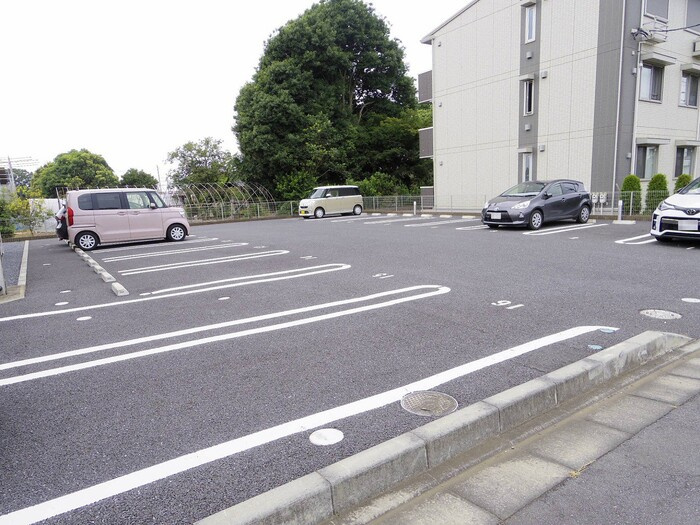 アベニ－ルⅡの駐車場|駐車場