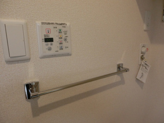 【設備】 | セレーナ並木 | 浴室換気乾燥機付き